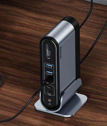 Laptop docking stations for hybrid workplace setups and multi-device connectivity